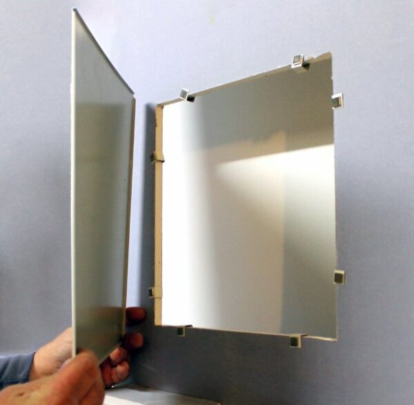 Kryt otvoru 35x35cm SDK 8x magnet 82104 | AGmajster.sk